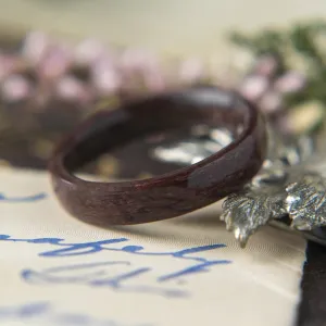 Womens Wedding band in Purple Heart