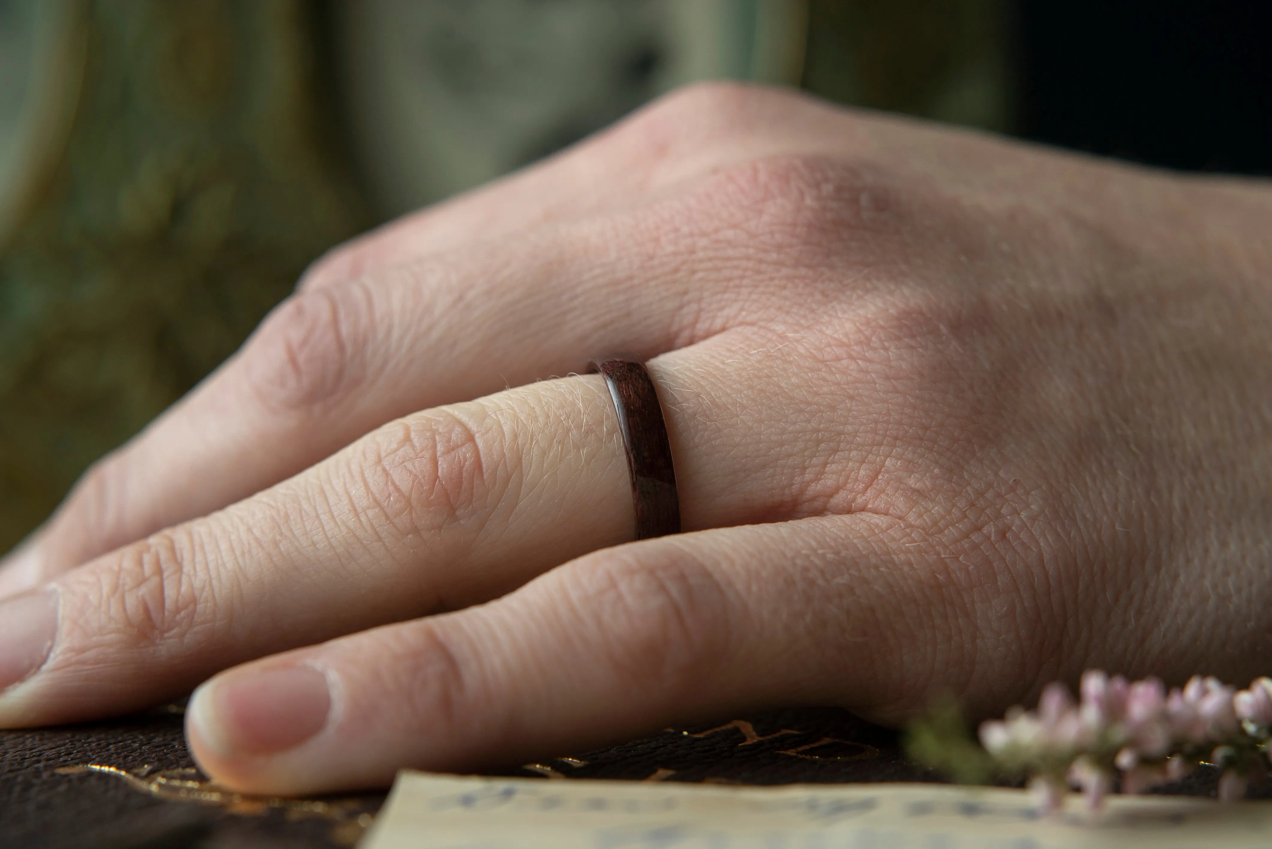 Womens Wedding band in Purple Heart